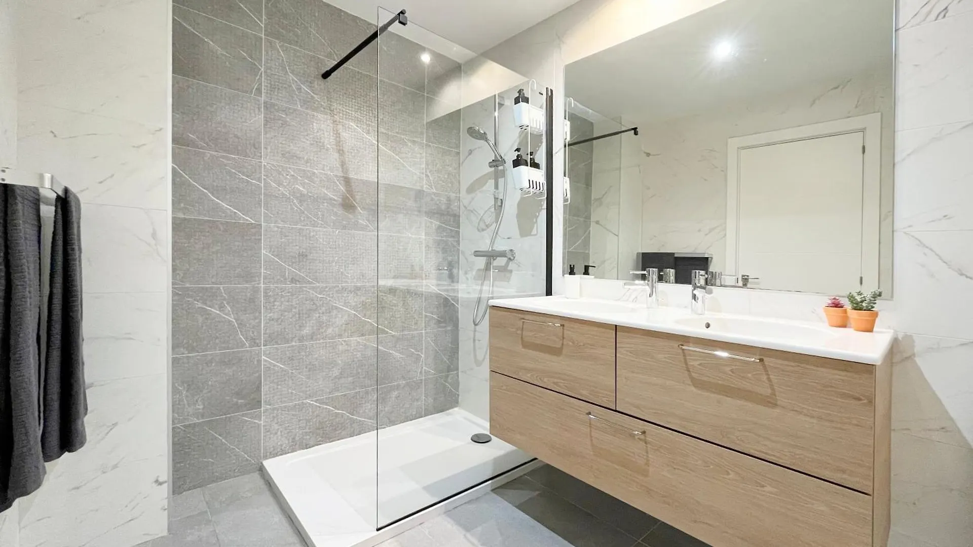 Malagadevacaciones - Rengue Apartment 0*, Malaga Spain